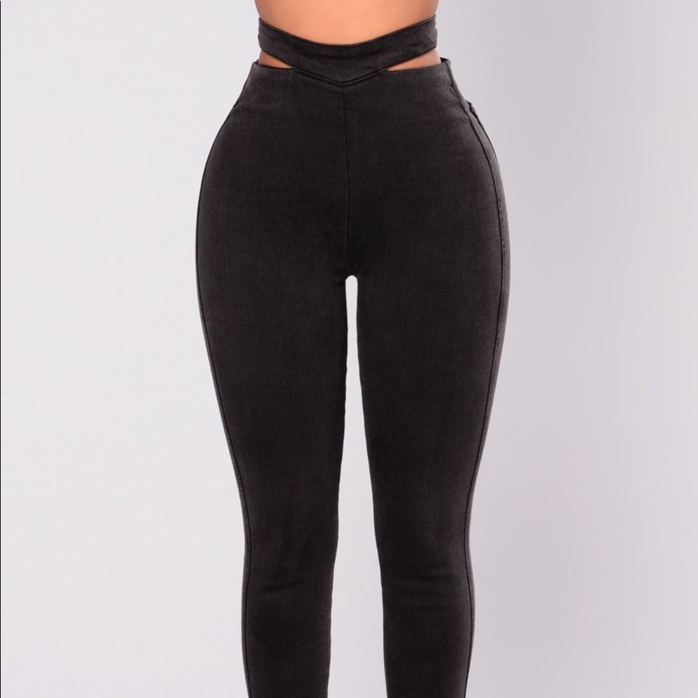 Brand new Fashion Nova jeans